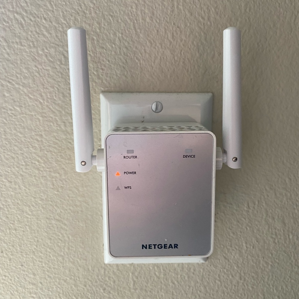 AC750 Netgear WiFi Range Extender (EX3700)